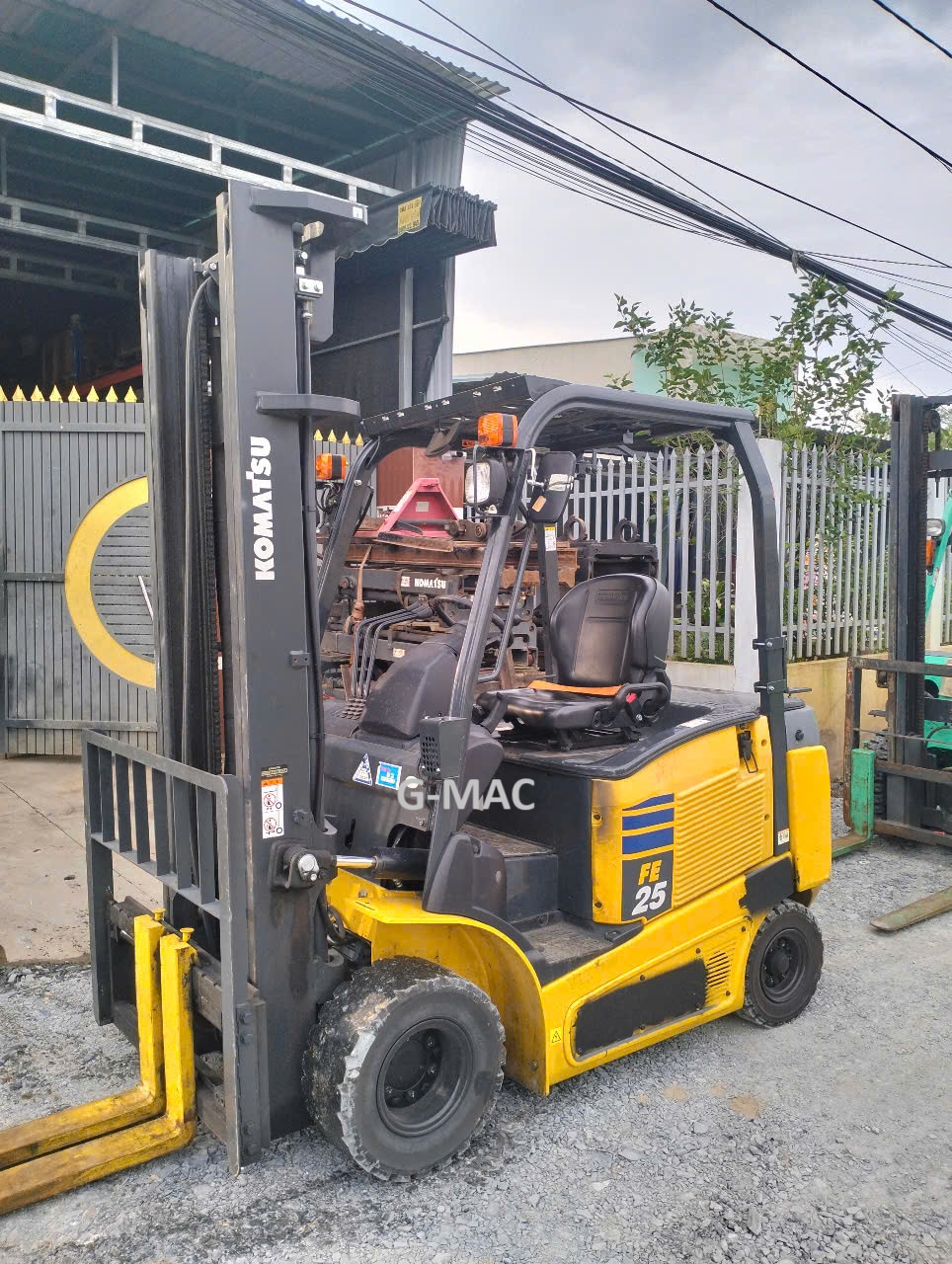 Xe nâng điện Komatsu cũ 2.5 tấn Nhật Bản
