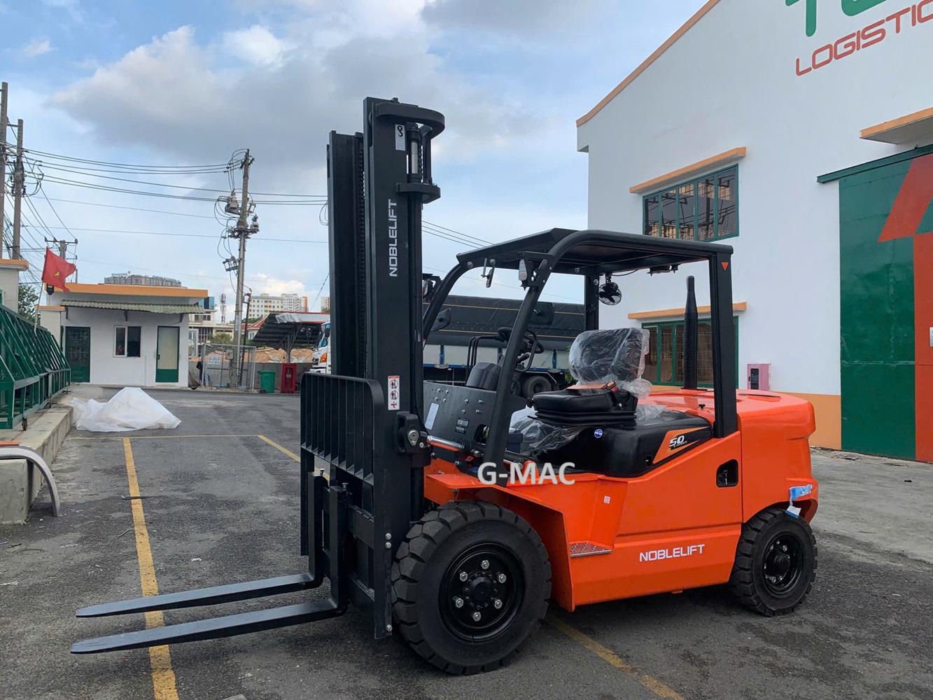 Xe nâng dầu 5 tấn Noblelift