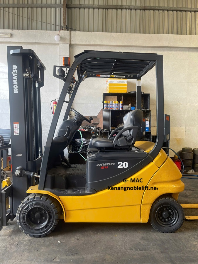 Xe nâng điện ngồi lái Komatsu cũ