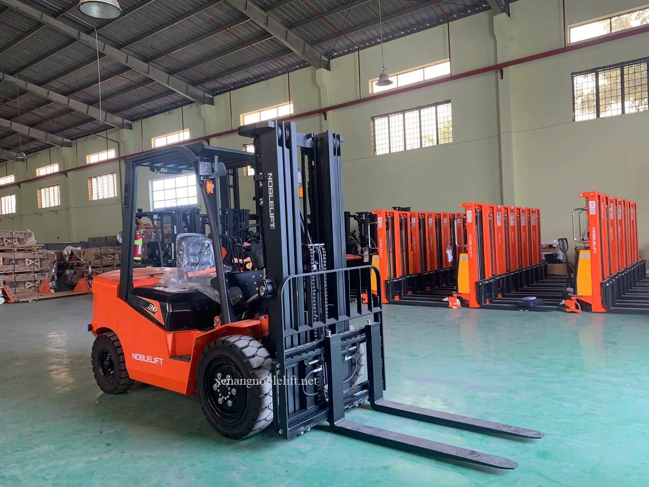 Xe nâng điện Pin Lithium Noblelift 3 tấn 